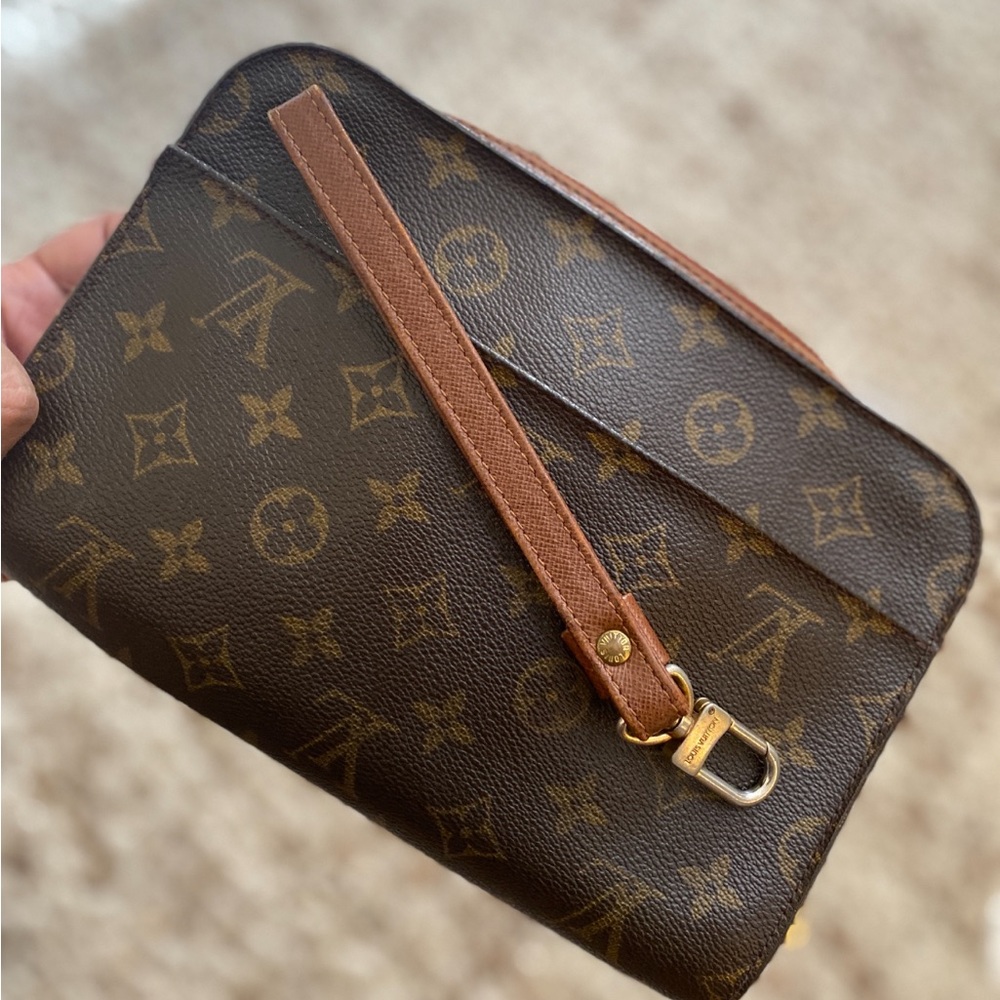 Louis Vuitton Monogram Clutch